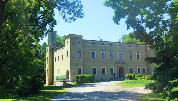Zamek w Dobroszycach